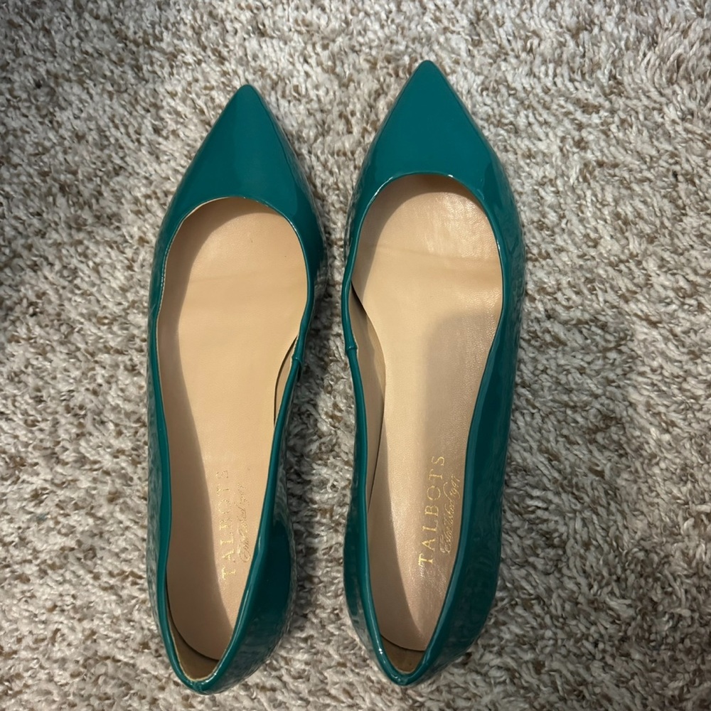 Talbots teal flats. Gently used. In very good condition. Size 8 medium.